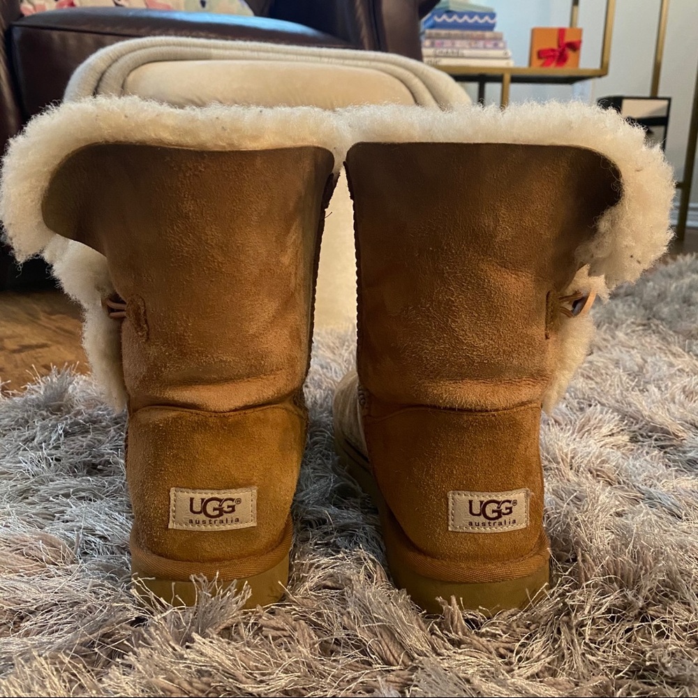 Ugg Bailey Button - image 3